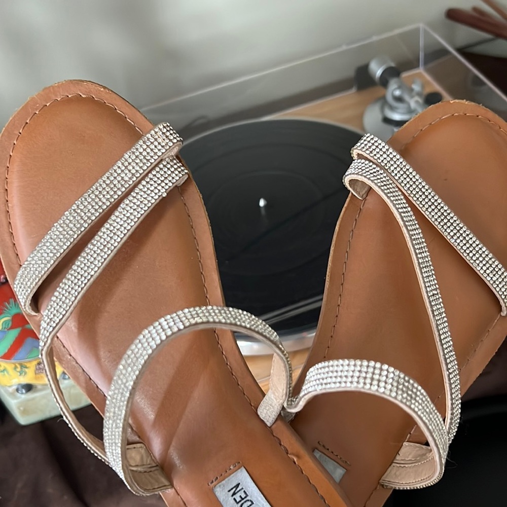 Steve Madden Silver Studded Sansal